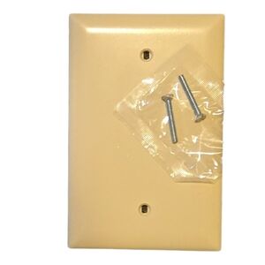 Cream Outlet Cover W Screws ×10